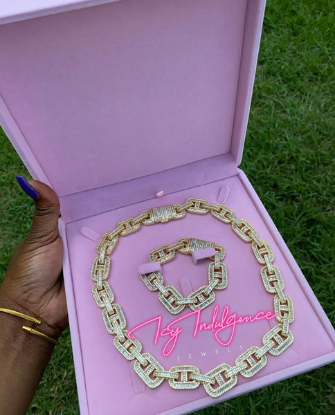 Icy Link Baguette Chain